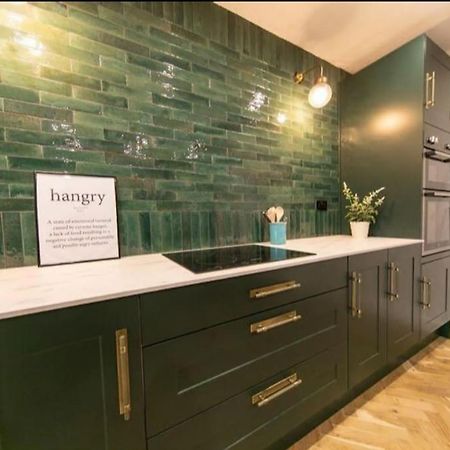 Recently Refurbished Home. 풀톤르필드 외부 사진
