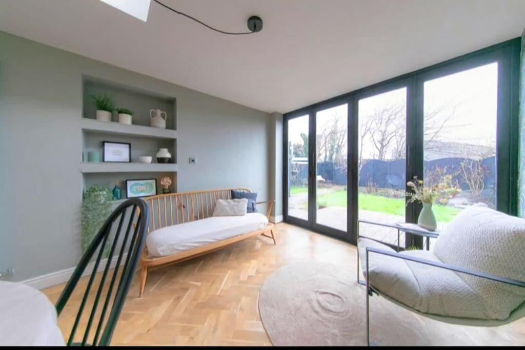 Recently Refurbished Home. 풀톤르필드 외부 사진